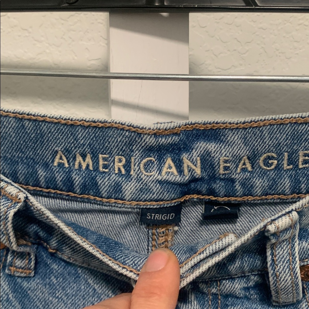 American Eagle Distressed Highest Rise Baggy Straight Jeans Size 6 Regular - Picture 4 of 12